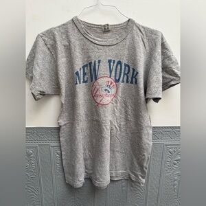 Vintage New York Yankees T-Shirt 80s MLB Graphic Tee Grey Retro Baseball Shirt